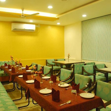 Hotel Sagar Kinara Mālvan 外观 照片
