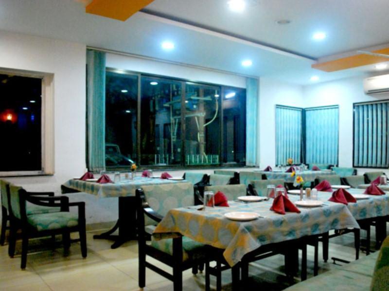Hotel Sagar Kinara Mālvan 外观 照片
